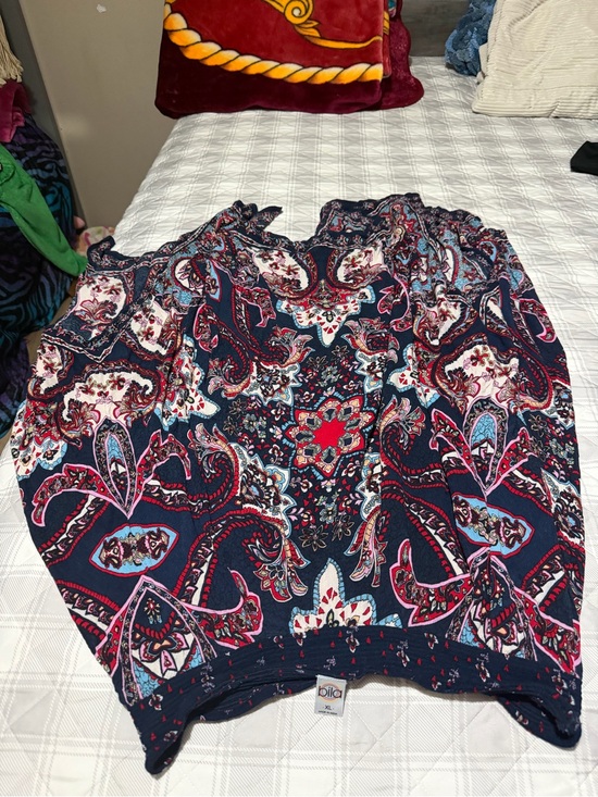 Bila Other - Bila Navy Paisley Short Sleeve Top with Red Accents